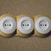 Блок электрических розеток на 3 поста Simon 88, Цвет: Золото / Белый