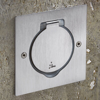 Legrand, DLP IP 44, Встраиваемый розеточный блок, цвет - нержавеющая сталь, форма - квадратная.